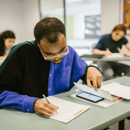 Digitaal toetsen met betere randvoorwaarden: wanneer is extra beveiliging logisch?
